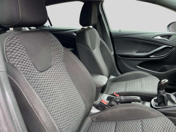 2025 Vauxhall Astra