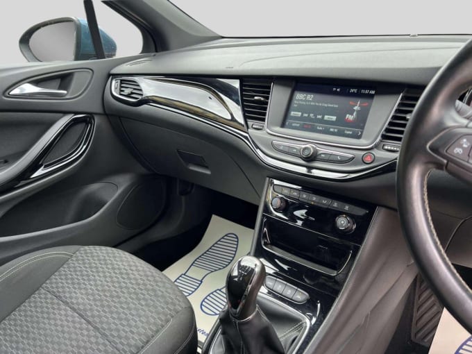 2025 Vauxhall Astra