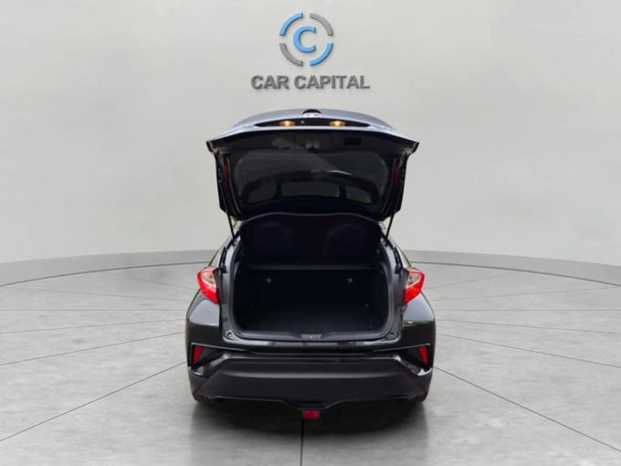 2025 Toyota C-hr