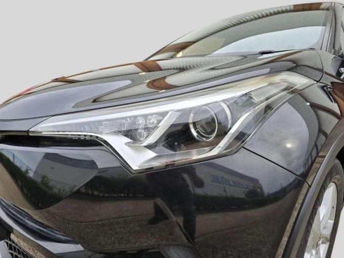 2025 Toyota C-hr