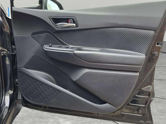 2025 Toyota C-hr