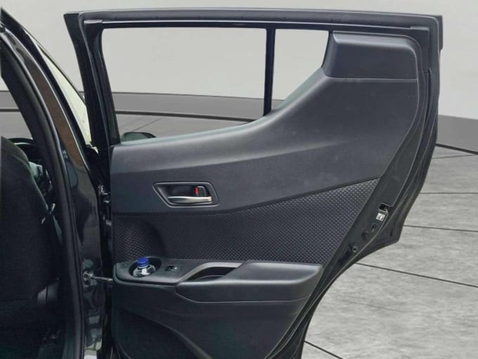 2025 Toyota C-hr