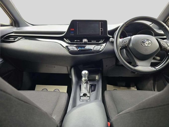 2025 Toyota C-hr