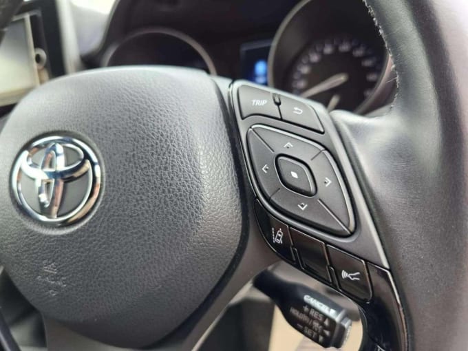 2025 Toyota C-hr