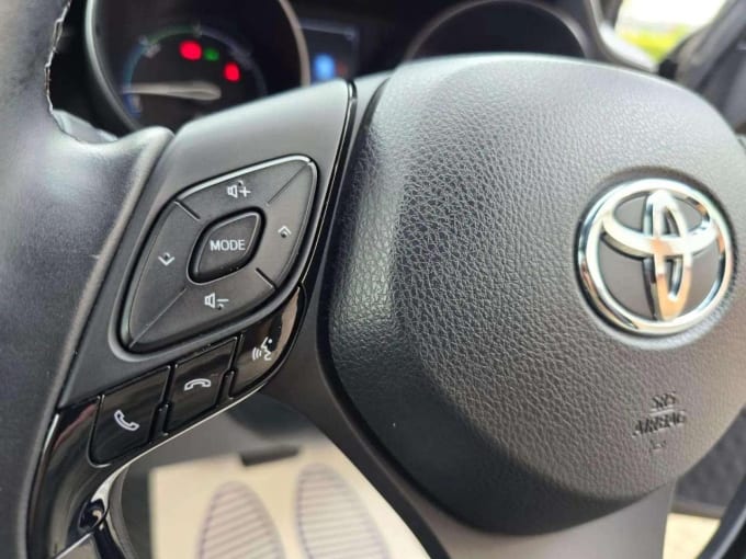 2025 Toyota C-hr