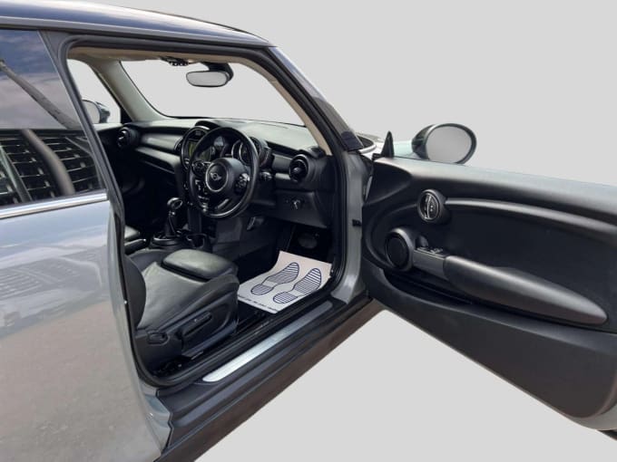 2025 Mini Hatch