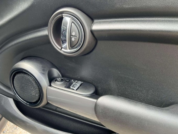 2025 Mini Hatch