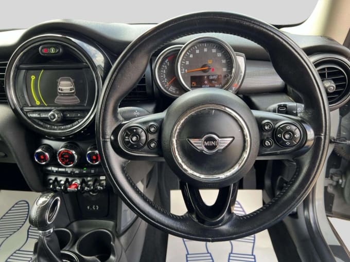 2025 Mini Hatch