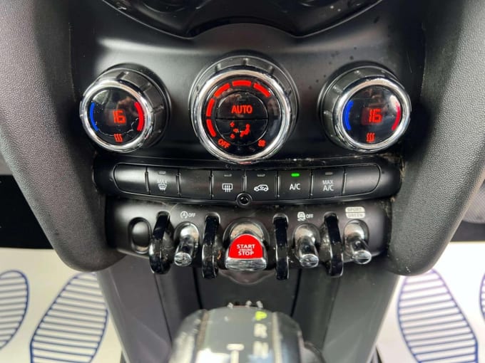2025 Mini Hatch