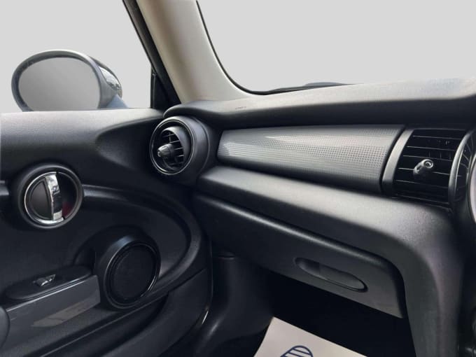 2025 Mini Hatch