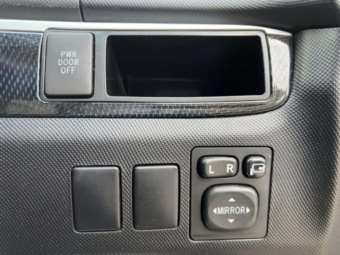 2025 Toyota Estima