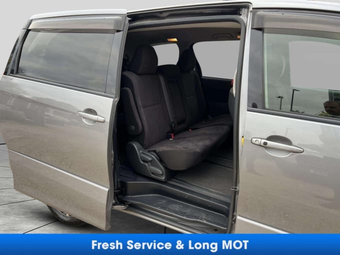 2025 Toyota Estima