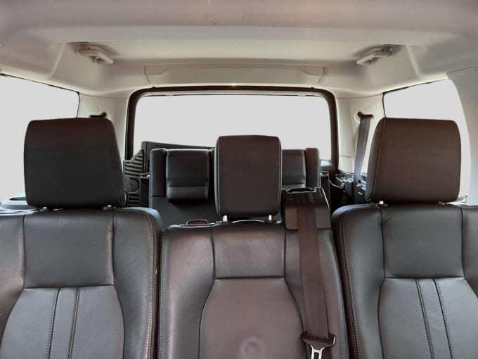 2025 Land Rover Discovery 4