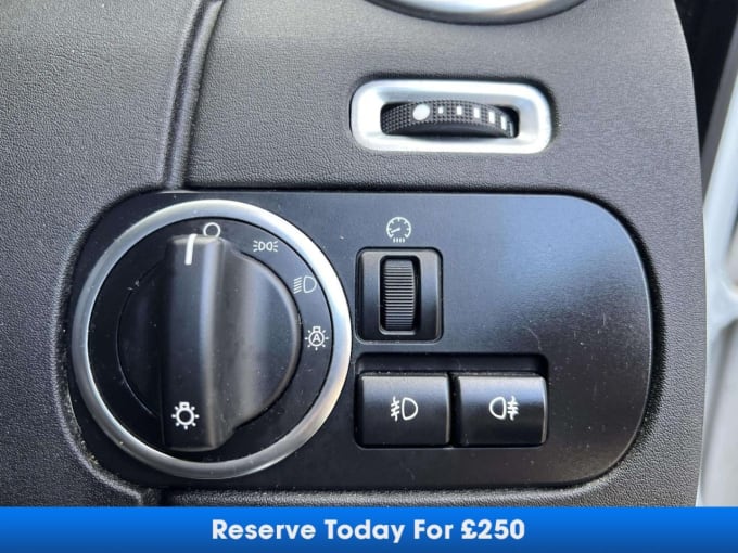 2025 Land Rover Discovery 4