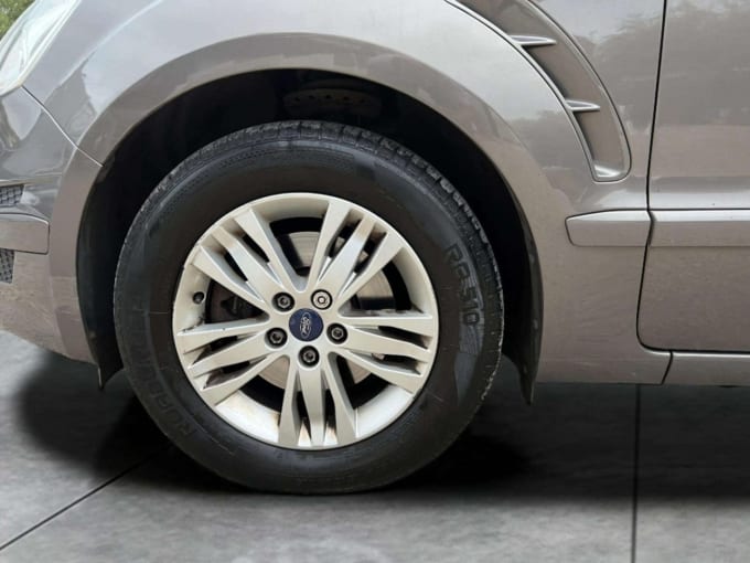 2025 Ford S-max