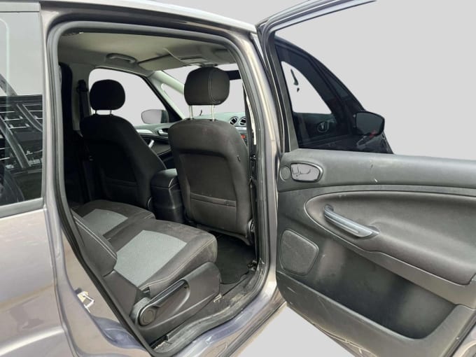 2025 Ford S-max