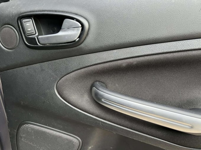 2025 Ford S-max