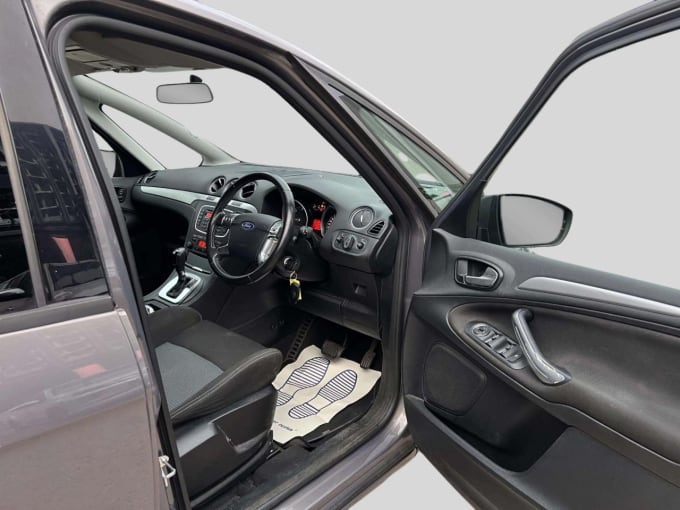 2025 Ford S-max
