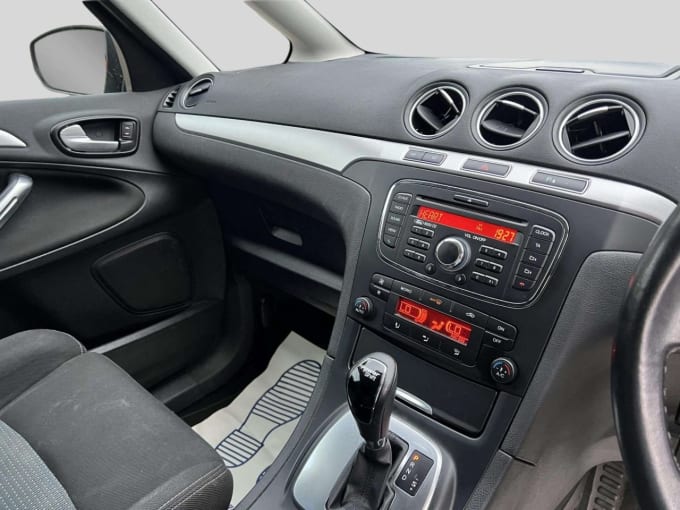 2025 Ford S-max