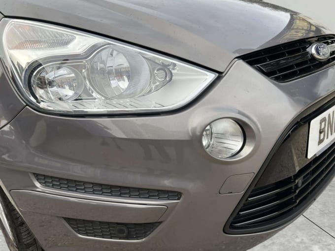 2025 Ford S-max