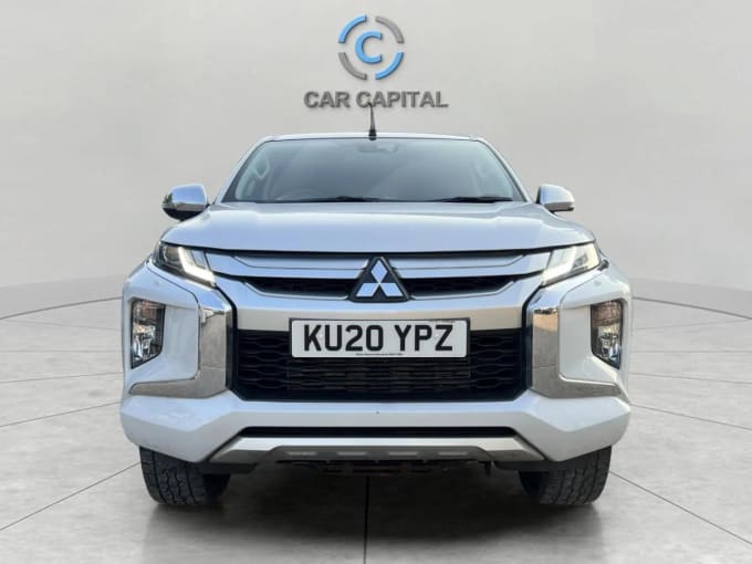 2025 Mitsubishi L200