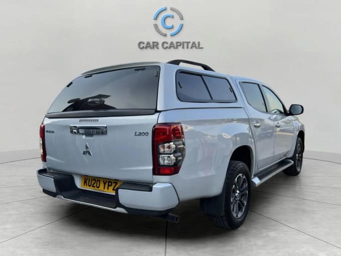 2025 Mitsubishi L200