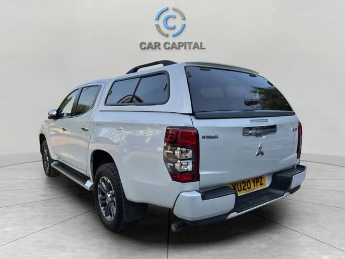 2025 Mitsubishi L200