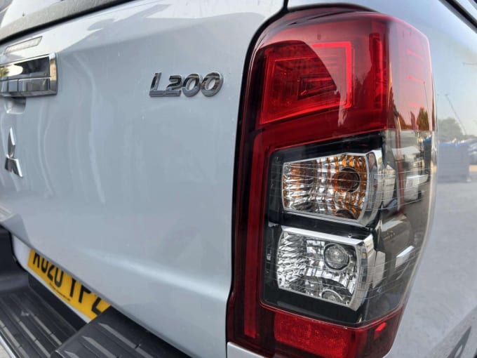 2025 Mitsubishi L200