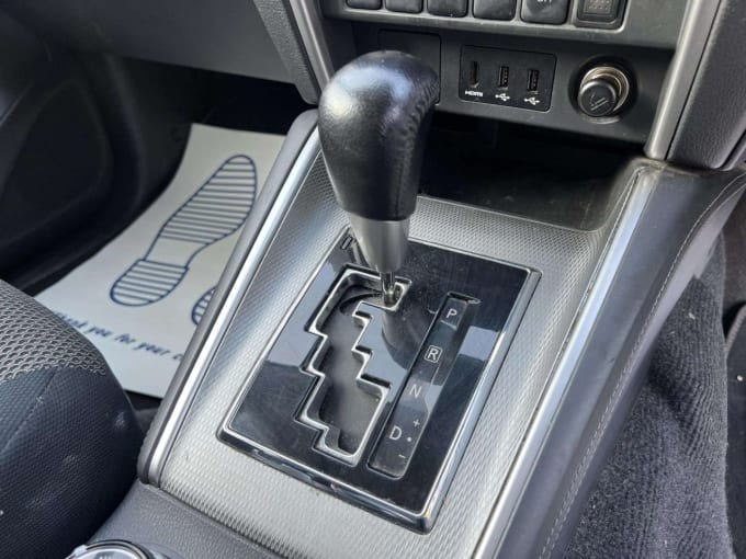 2025 Mitsubishi L200