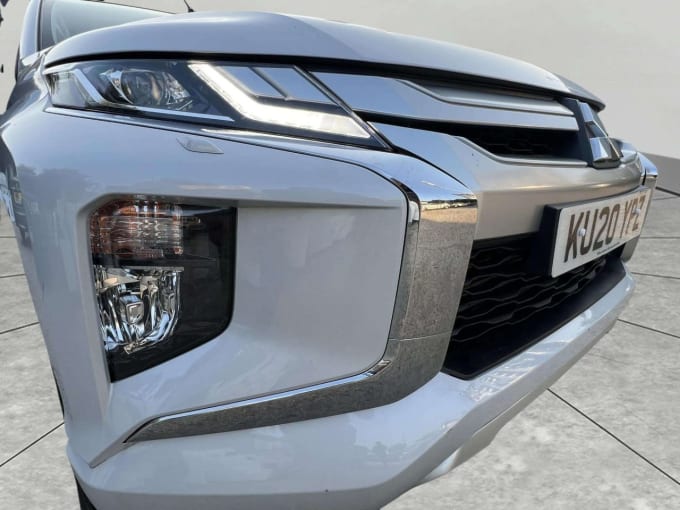 2025 Mitsubishi L200