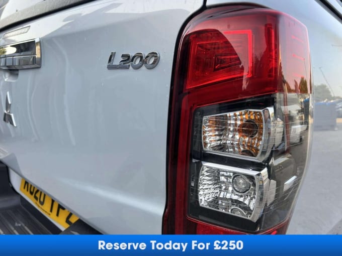 2025 Mitsubishi L200