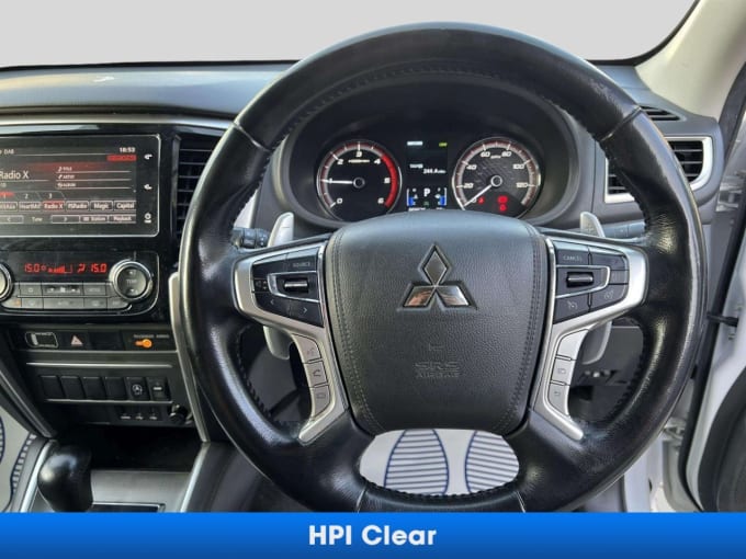 2025 Mitsubishi L200