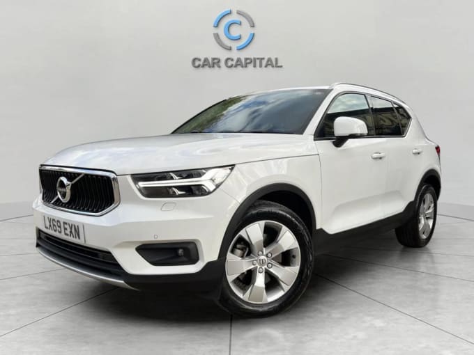 2025 Volvo Xc40
