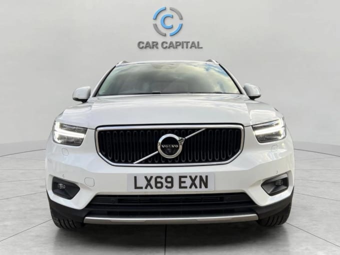2025 Volvo Xc40