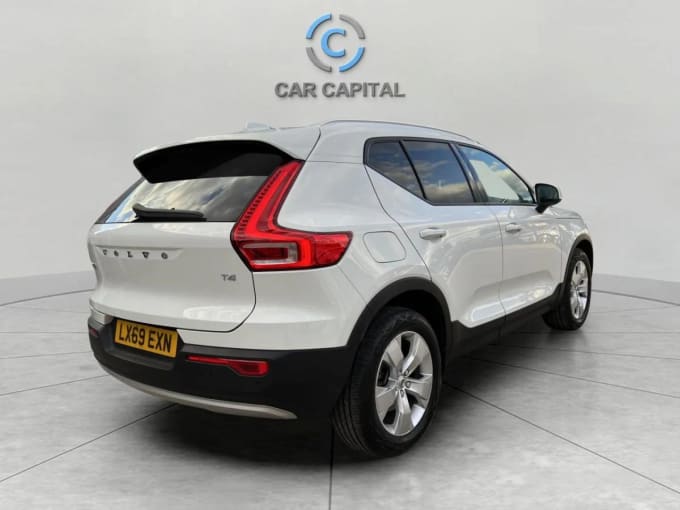 2025 Volvo Xc40