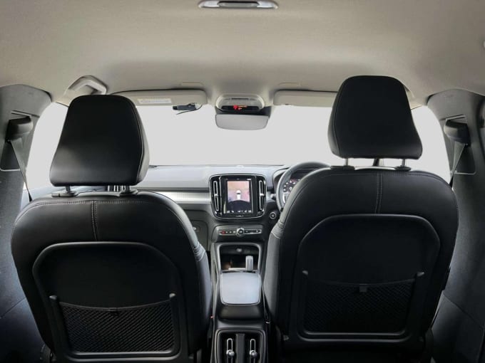 2025 Volvo Xc40
