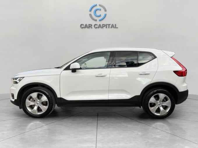 2025 Volvo Xc40