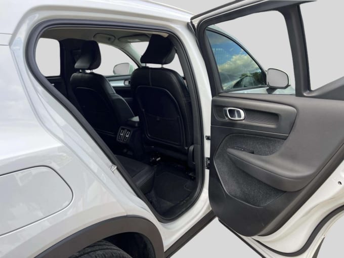 2025 Volvo Xc40