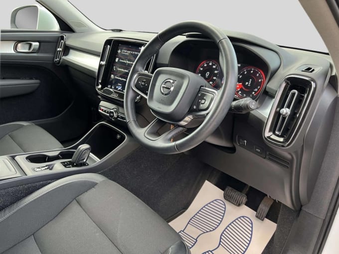 2025 Volvo Xc40