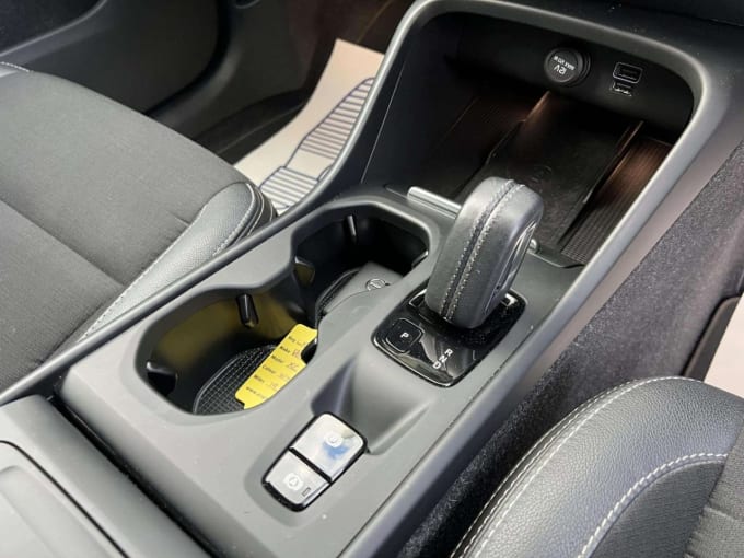 2025 Volvo Xc40