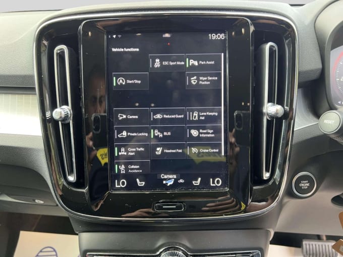 2025 Volvo Xc40
