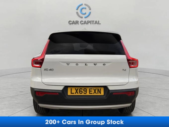 2025 Volvo Xc40