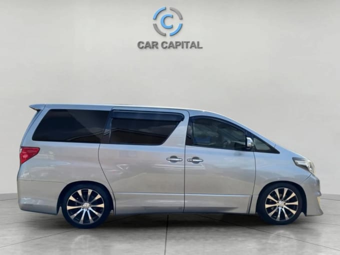 2025 Toyota Alphard