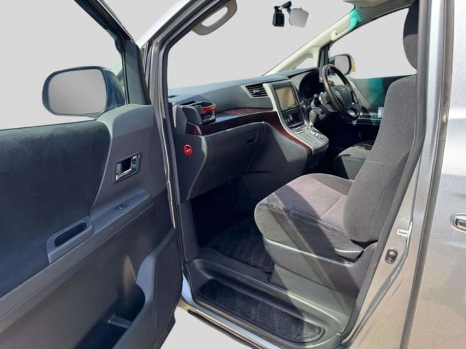 2025 Toyota Alphard