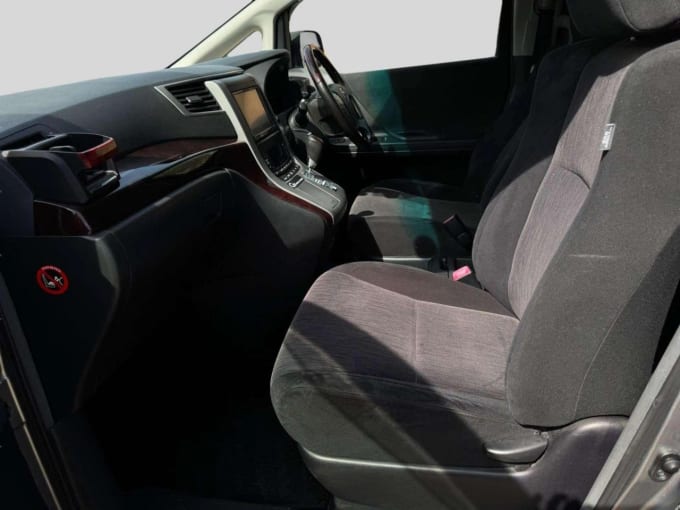 2025 Toyota Alphard