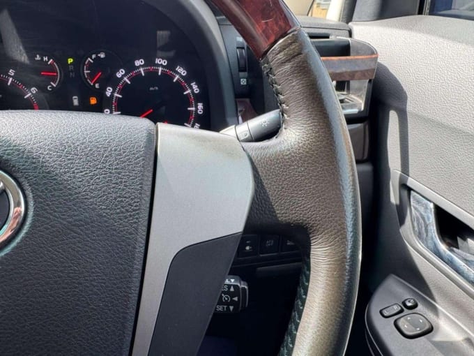 2025 Toyota Alphard