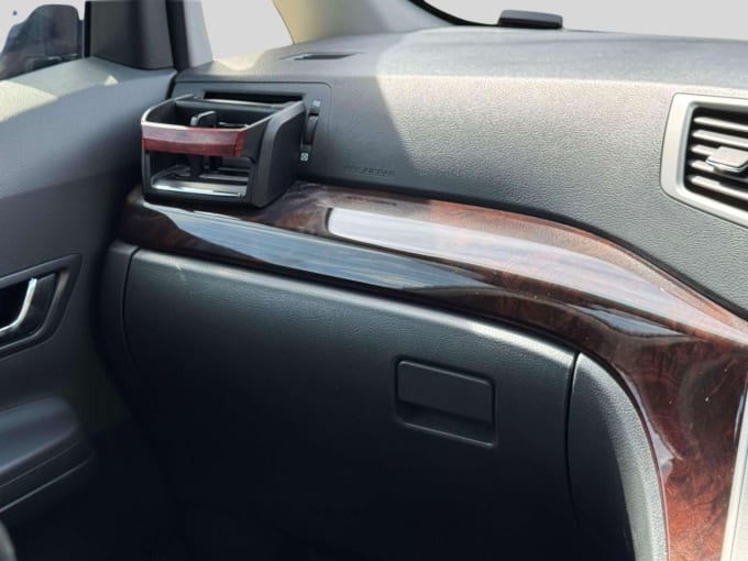 2025 Toyota Alphard