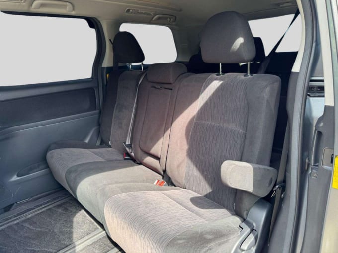 2025 Toyota Alphard