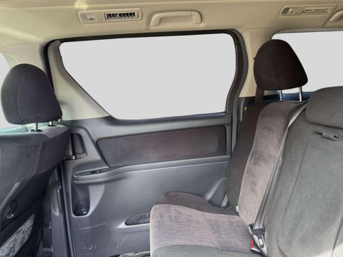 2025 Toyota Alphard