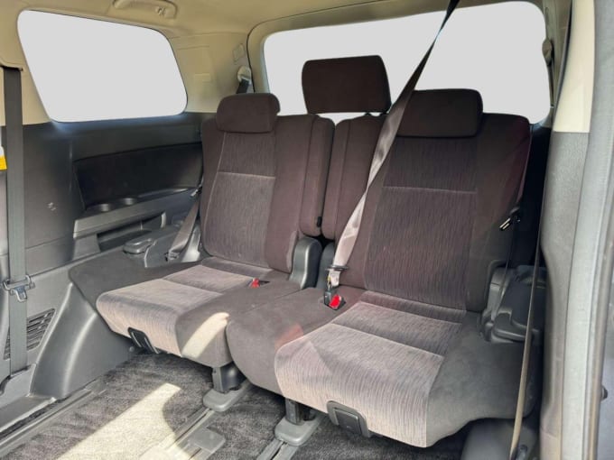 2025 Toyota Alphard